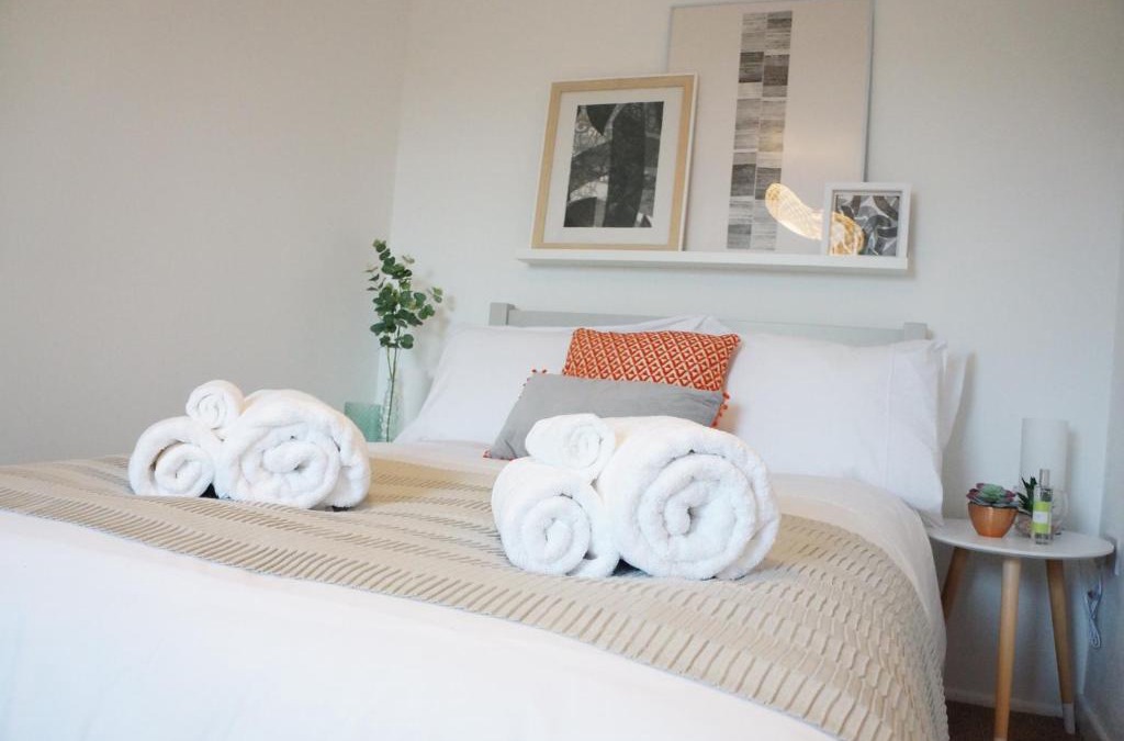 Milton Keynes Apartment | The Oldbrook Apartment