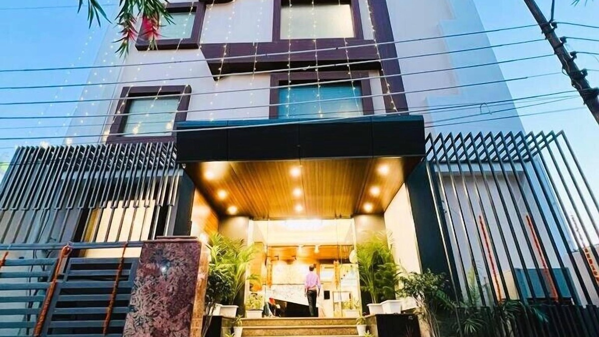 Varanasi Hotel | The Olivia