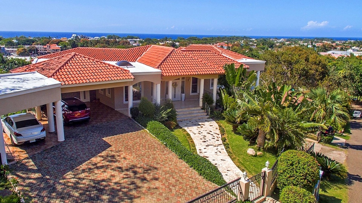 Urbanizacion Tavarez Villa | The one where you come back every year!