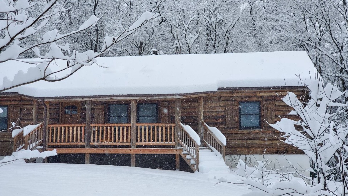 East Stroudsburg Cabin | The Original American Frontier Log Cabin! off Route 80. Summer Fun!
