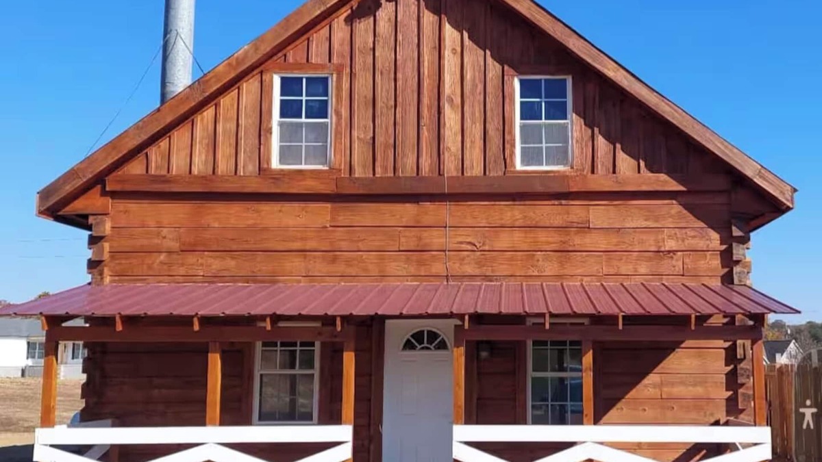 Kodak Cabin | The Outdoor Oasis –You Get $1089 Attraction Tickets per paid day, Dollywood Inc