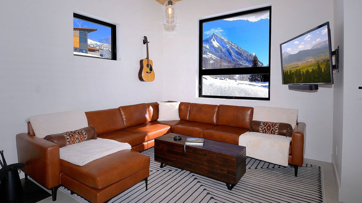 Crested Butte House | The Outlook, New 2BD/2.5BA home w/garage, VIEWS!