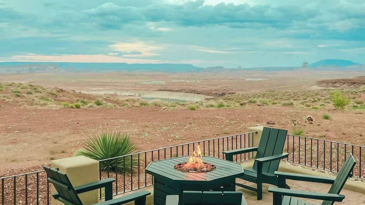 Page House | [The Overlook] Triple Primary Luxe, 50 Mile Views
