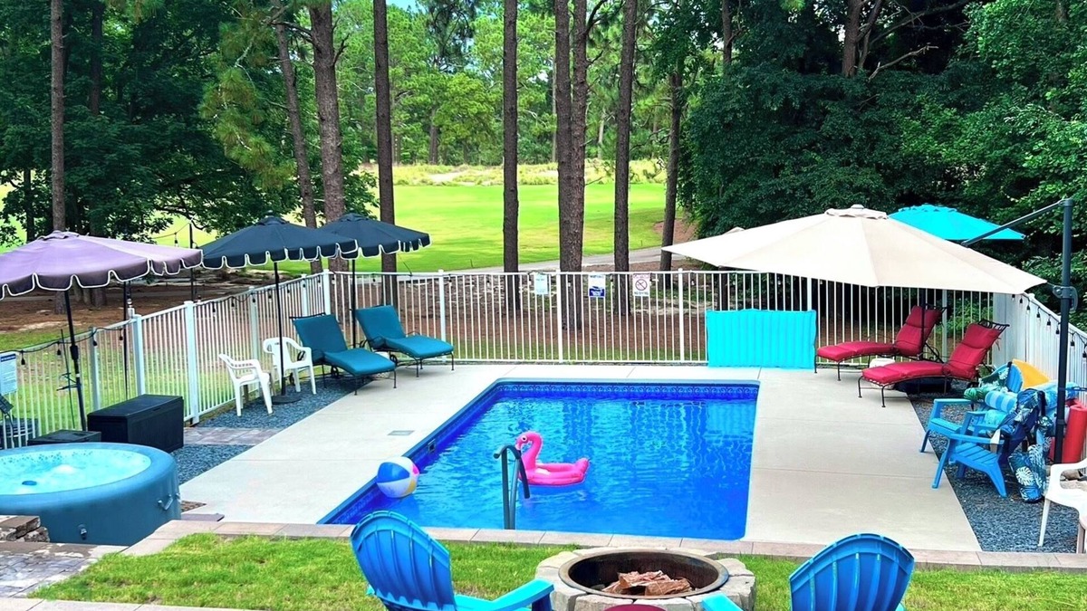 Southern Pines House | The Palmer Retreat on the Green-HotTub,SaltWaterPool,FirePit,Family,Events