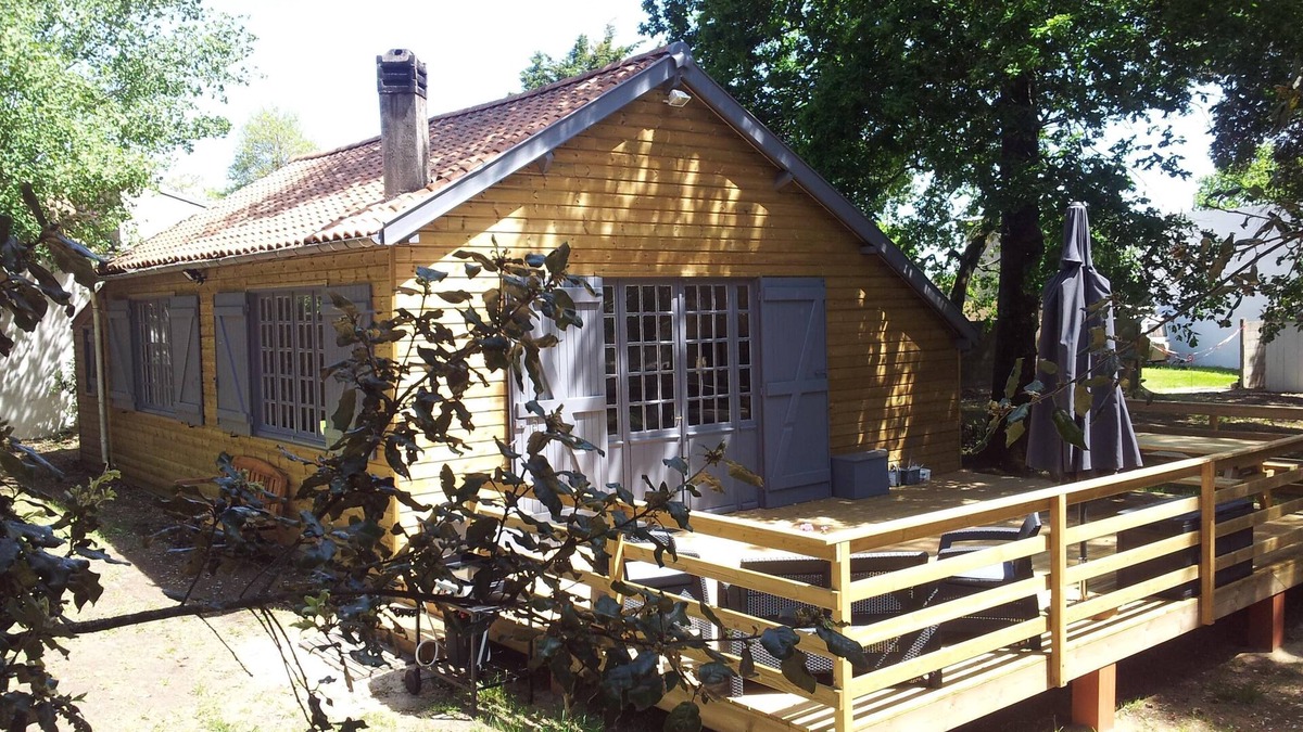 Meschers-sur-Gironde Ski Chalet | "The Palombiere" space, comfort, tranquility, 150m beach, near Royan