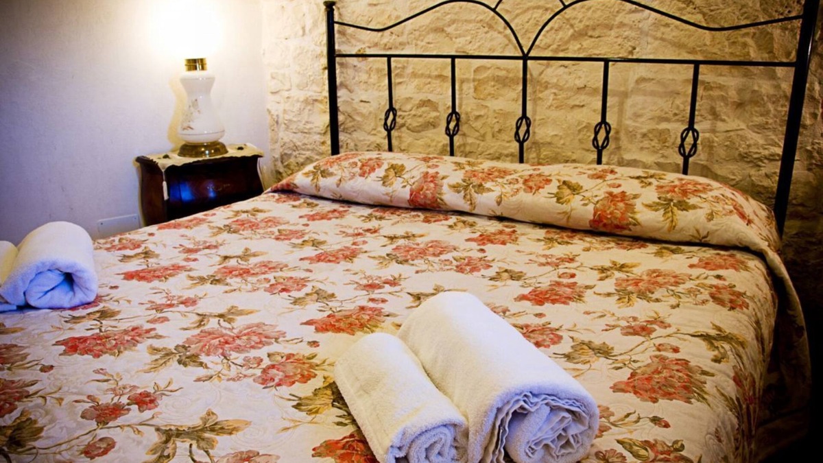 Martina Franca House | The Panoramic: 1800s trullo house with vineyard and Itria Valley views