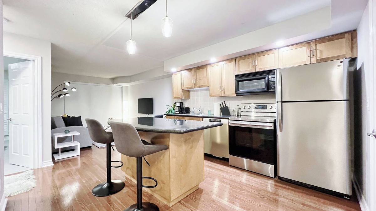 Downtown Toronto Cabin | The Pantages Suites