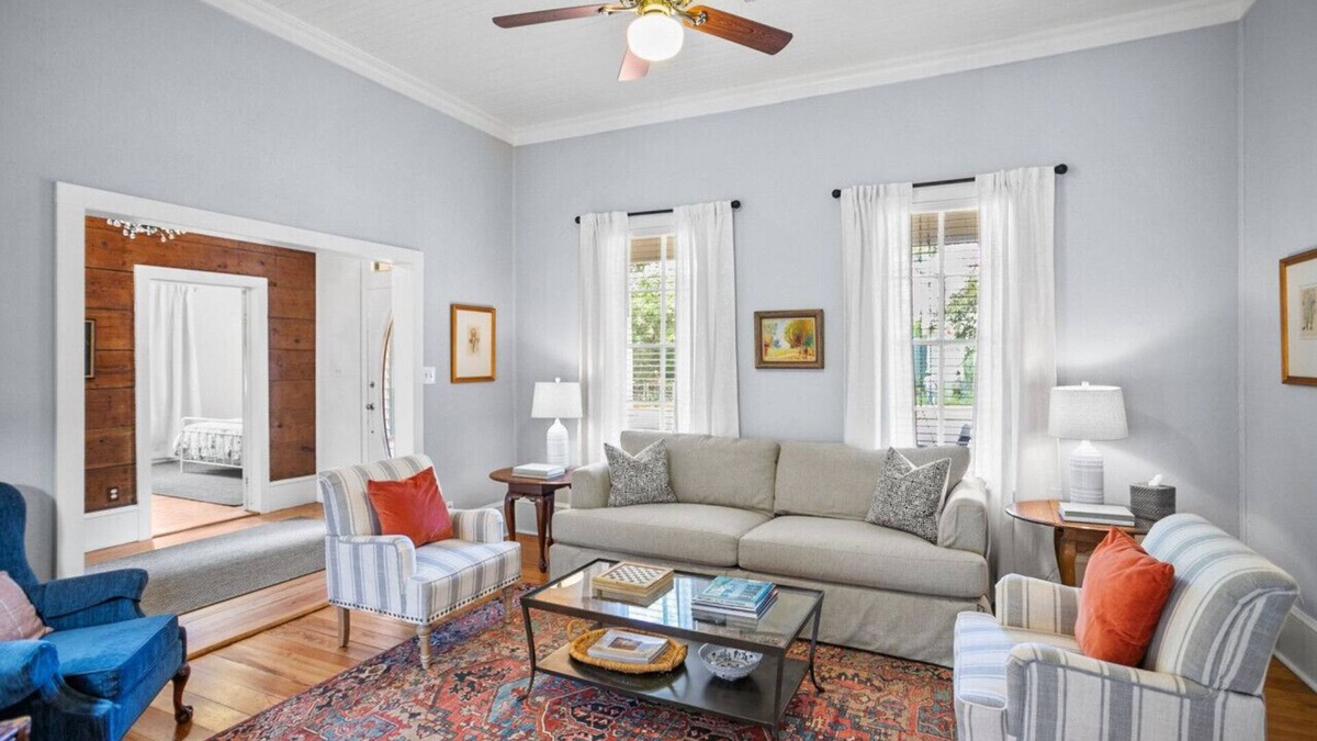 Brenham House | The Peabody House: Historic Charm in Brenham