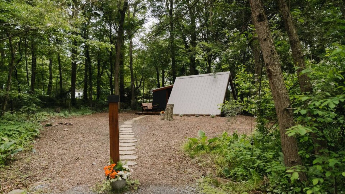 Steelville House | The Peaceful Nook + Private Sauna