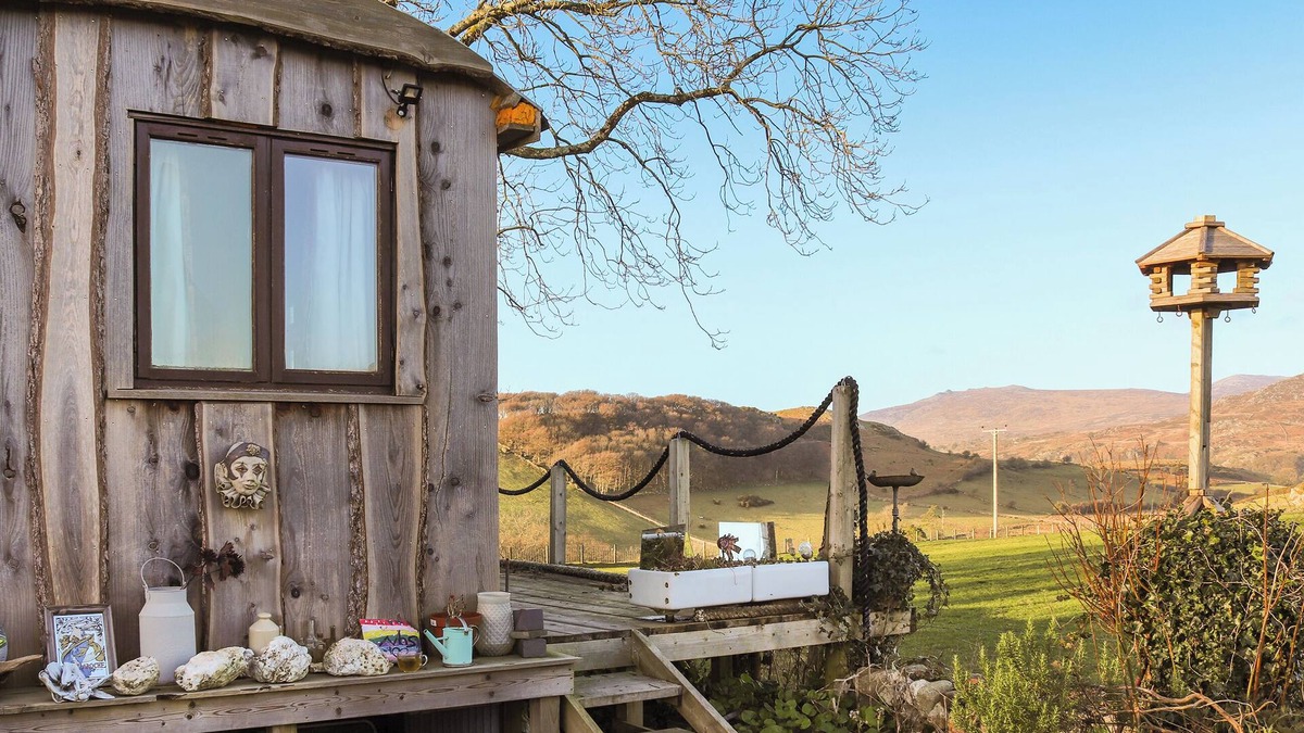 Criccieth Cottage | The Peacock Roost - UK46297