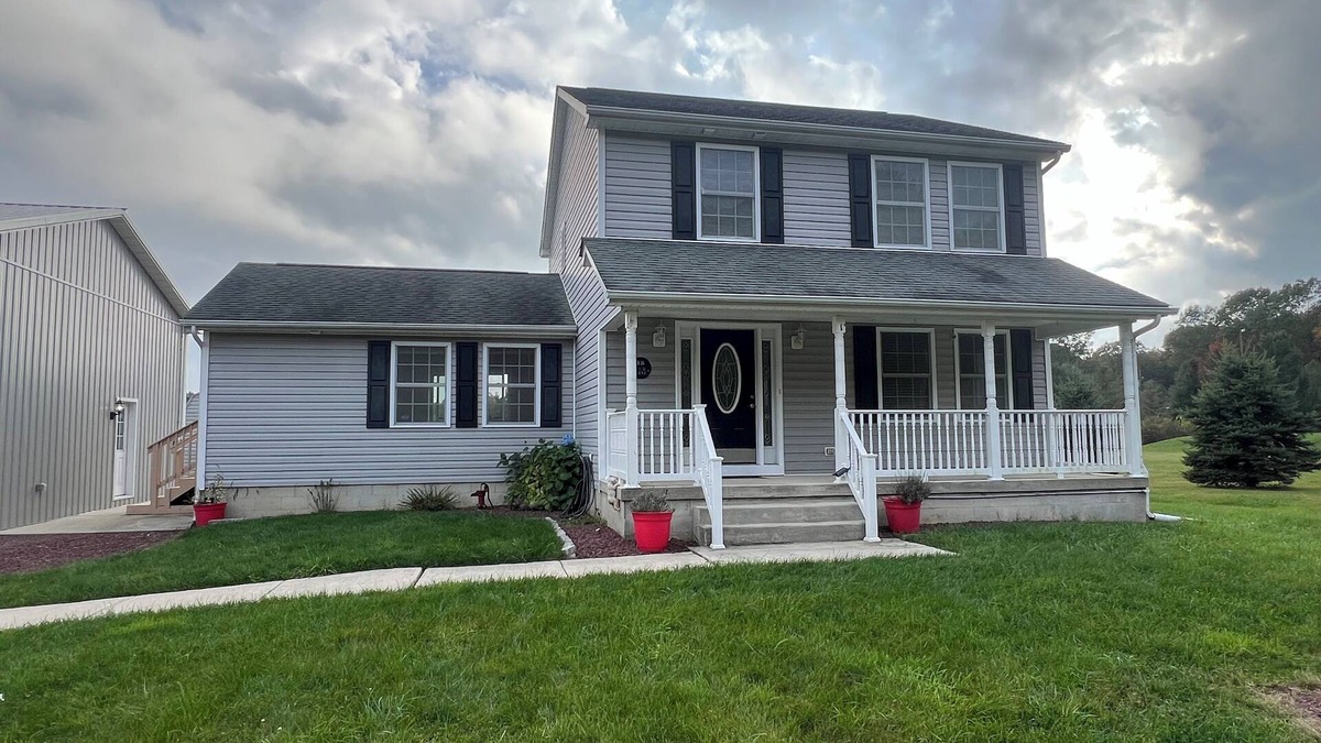 Jim Thorpe House | The Peak Escape - Jim Thorpe, 3 Bed, 3 bath home with private hot tub
