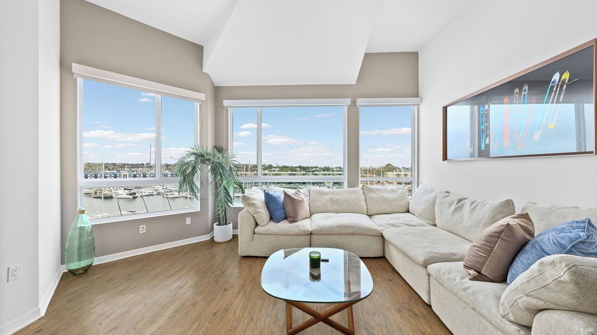 Marina del Rey Apartment | The Pearl Penthouse – Marina’s Finest 3-Story View
