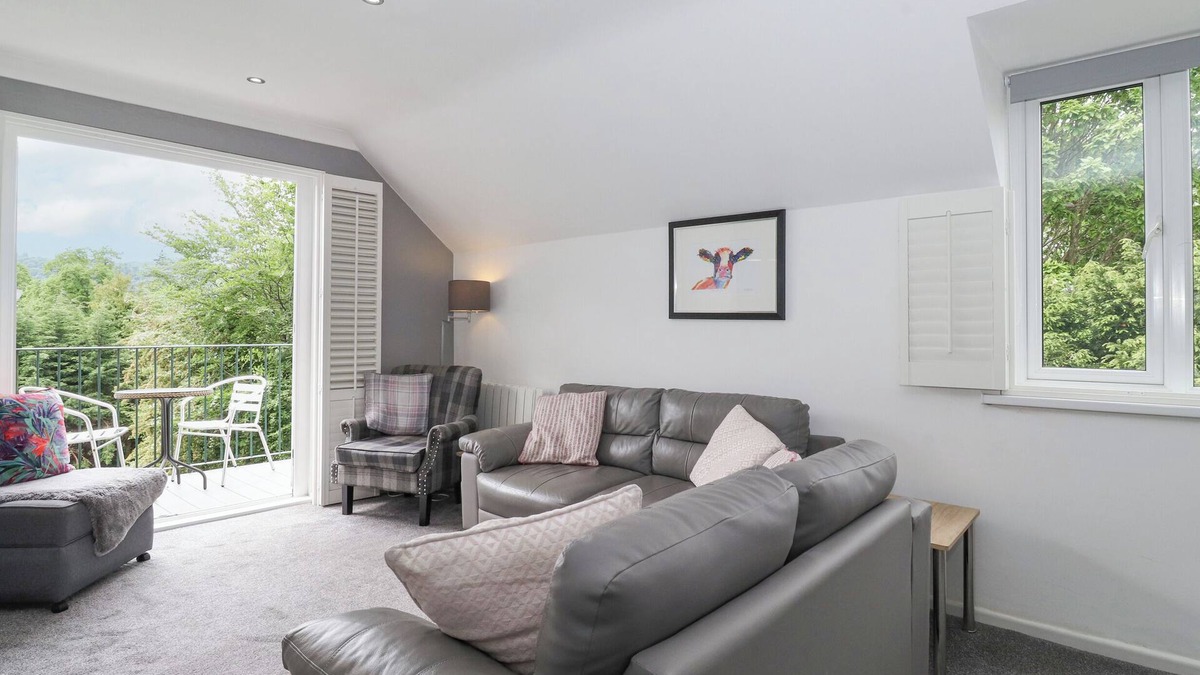 Bowness-on-Windermere Cottage | THE PENTHOUSE, family friendly in Bowness-On-Windermere