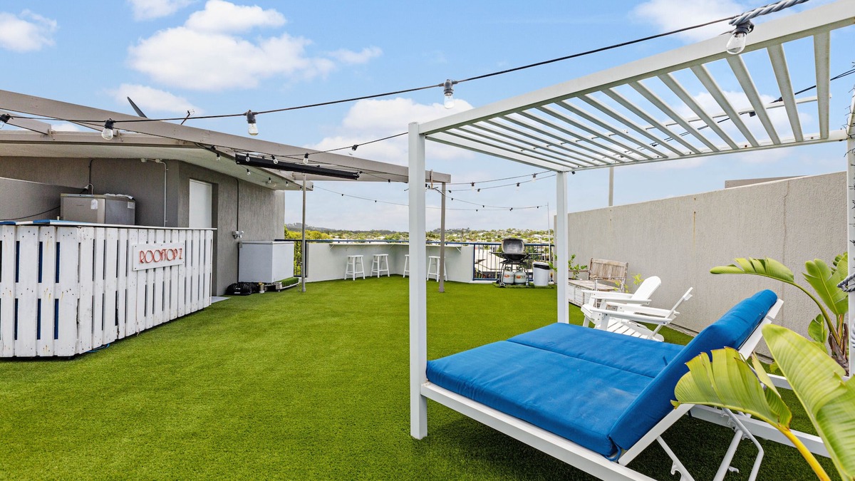 Mooloolaba Villa | The Penthouse Mooloolaba, Private Luxury Rooftop Apartment - Small dog friendly!