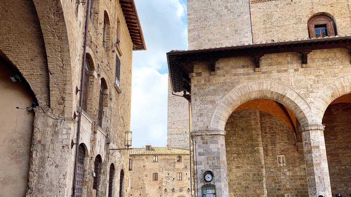 San Gimignano City Centre Apartment | The Penthouse of Dreams