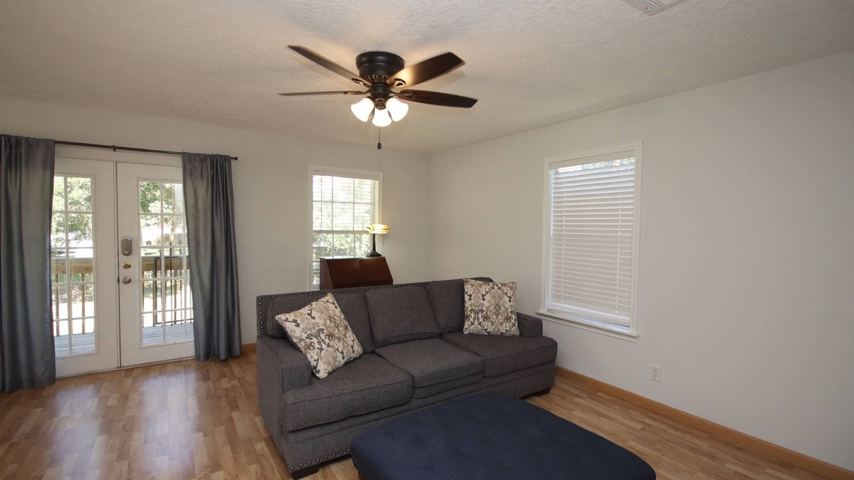 Spring Apartment | The Perch- 1 Bedroom garage apartment-2nd floor