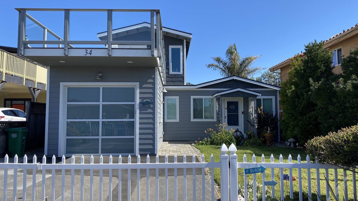 Cayucos House | The perfect beach get away! Couple minute walk to the beach!