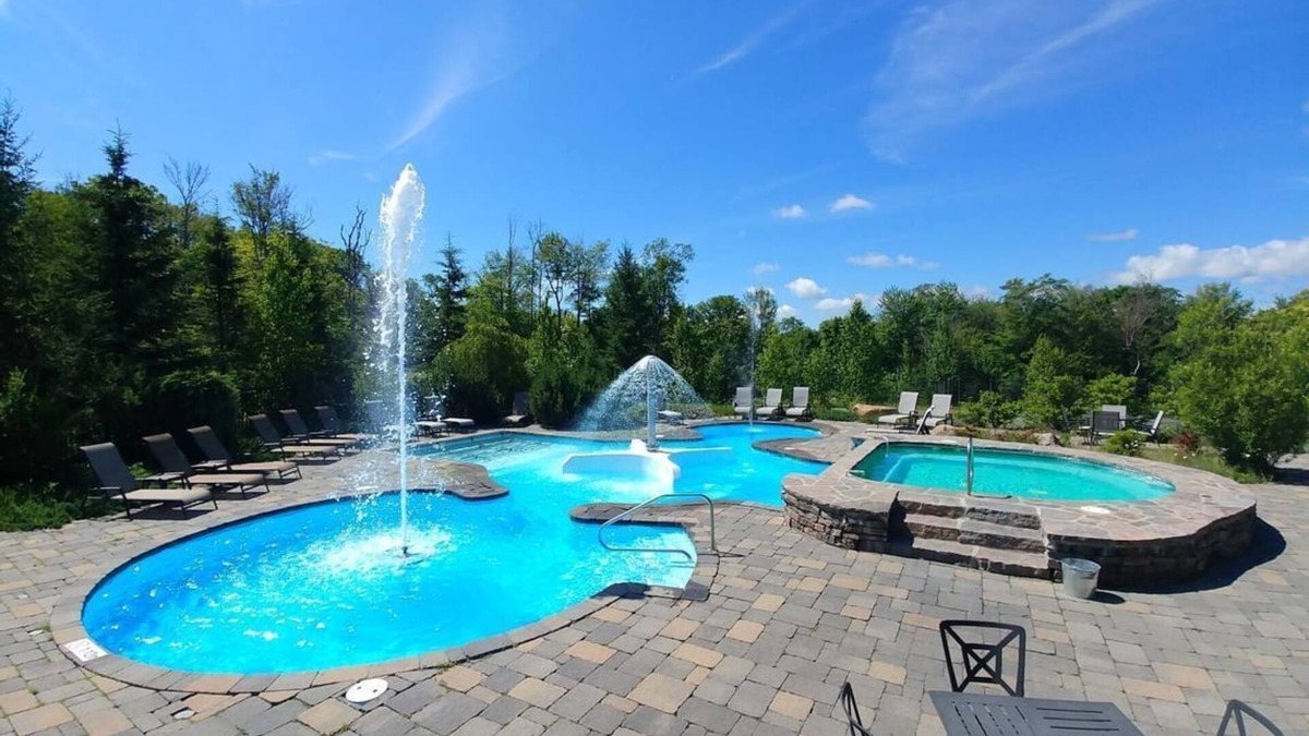 Mont-Tremblant Village Condo | The Perfect Cozy Getaway - Stunning Views of Tremblant
