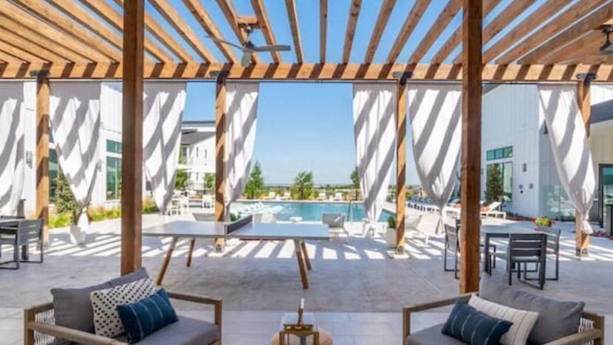 Kyle Apartment | "The Perfect Gateway" - 2Bed & 2Bath with Full Access: Pool, Gym, Dog/Kid Parks!