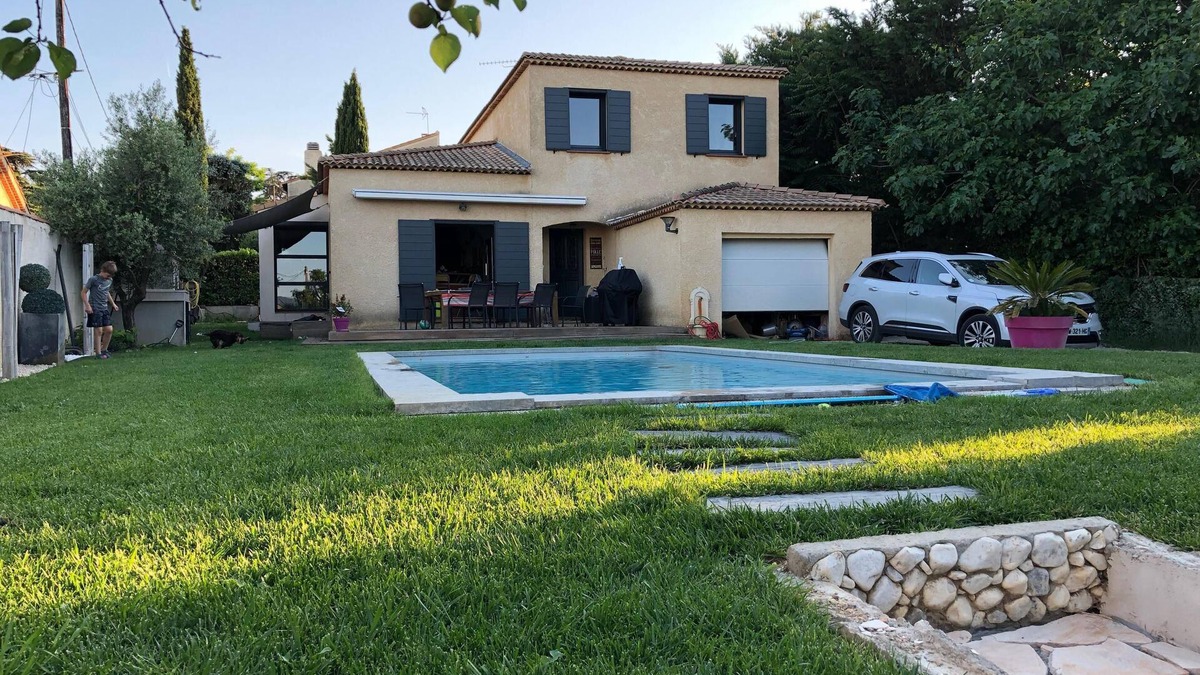 Velaux House | The perfect House air-conditioned and with swimming pool for Holidays in family.