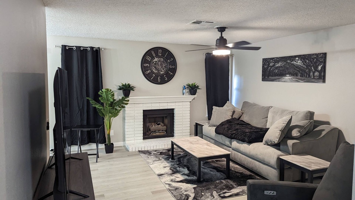 Spring Valley Condo | The Perfect Las Vegas Condo! Eight Minutes from the Strip and Allegiant Stadium!