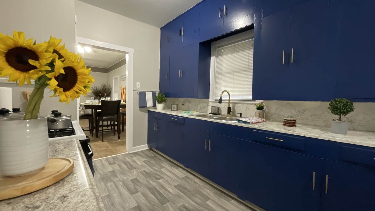 San Antonio House | The Perfect Spot! - Free Parking & Patio
