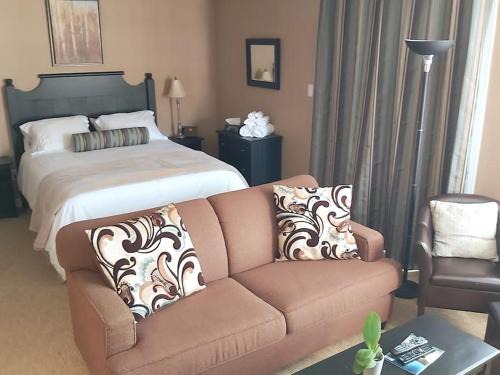 Craigleith Apartment | The Perfect Staycation - Blue Mountain Studio