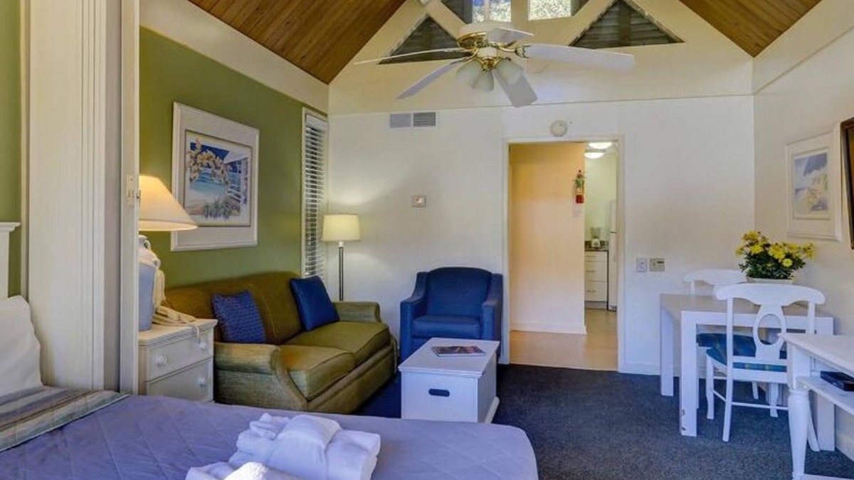 Palmetto Dunes Hotel | The Perfect Couple Retreat One Bed Studio with Private Patio.