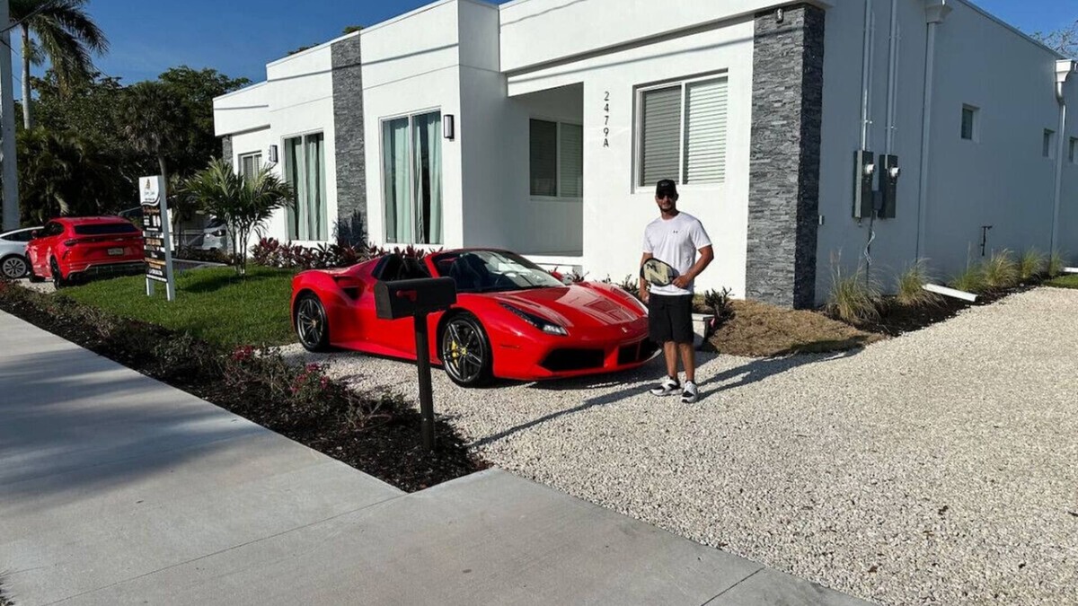 East Naples House | The Pickleball Haven of Naples - Scarlet Dream