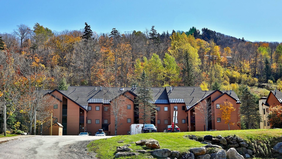 Killington Condo | The Pico Escape: 3br/2ba Ski On/ski Off At Pico Mountain. Close To Killington. 3 Bedroom Condo