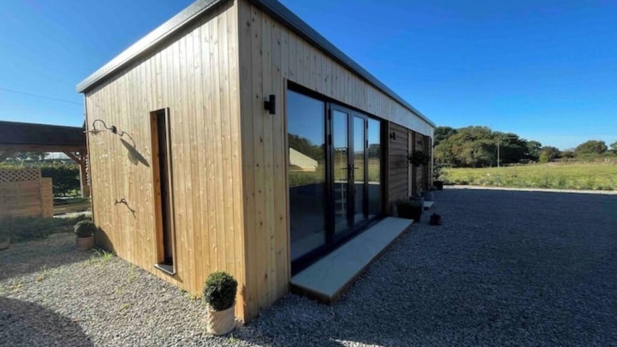 Abbess Roding Cabin | The Piggery - a Kentish countryside retreat!