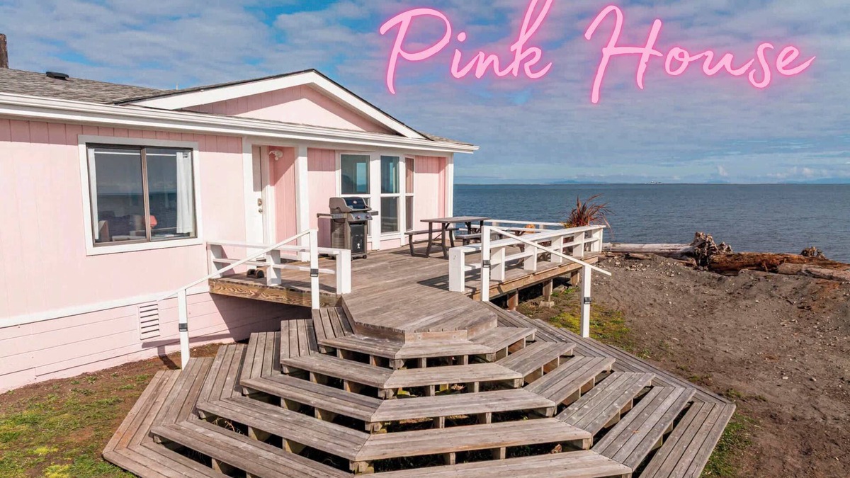 Sequim House | The Pink House - Dungeness Waterfront Home
