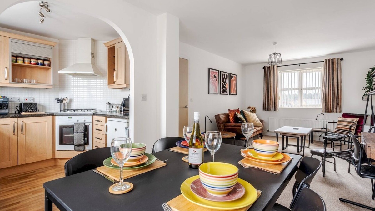 Liverpool Apartment | The Point, 2 Bed Flat, Parking - Pass the Keys