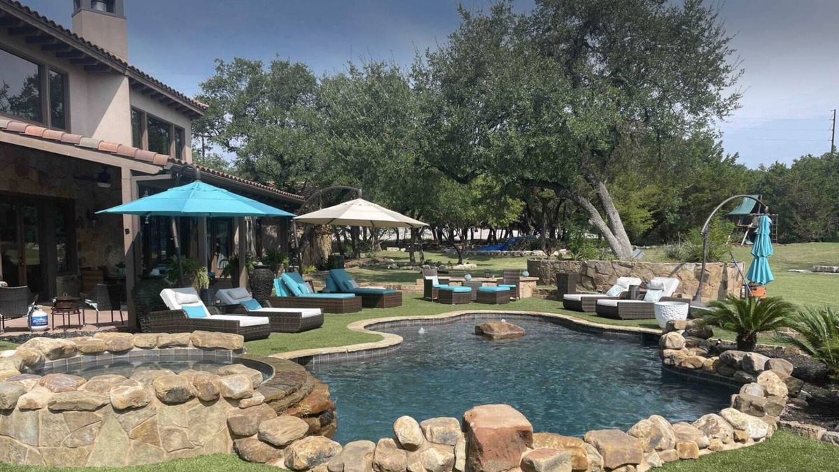 Cardinal Hills Estates House | The Ponderosa Family Suite Resort!