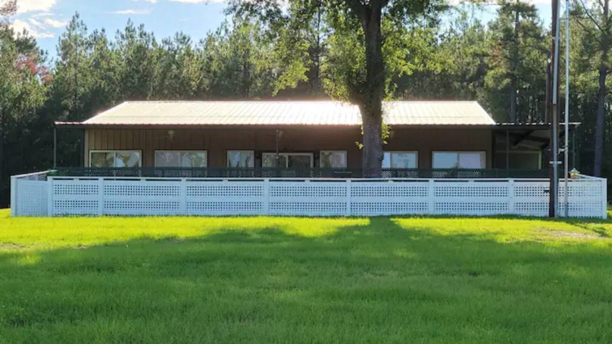 Pennington House | The Ponderosa- Group and Family gathering place