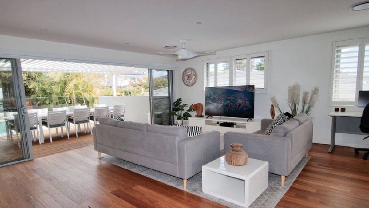 Wamberal House | The Pool House - Light and Spacious