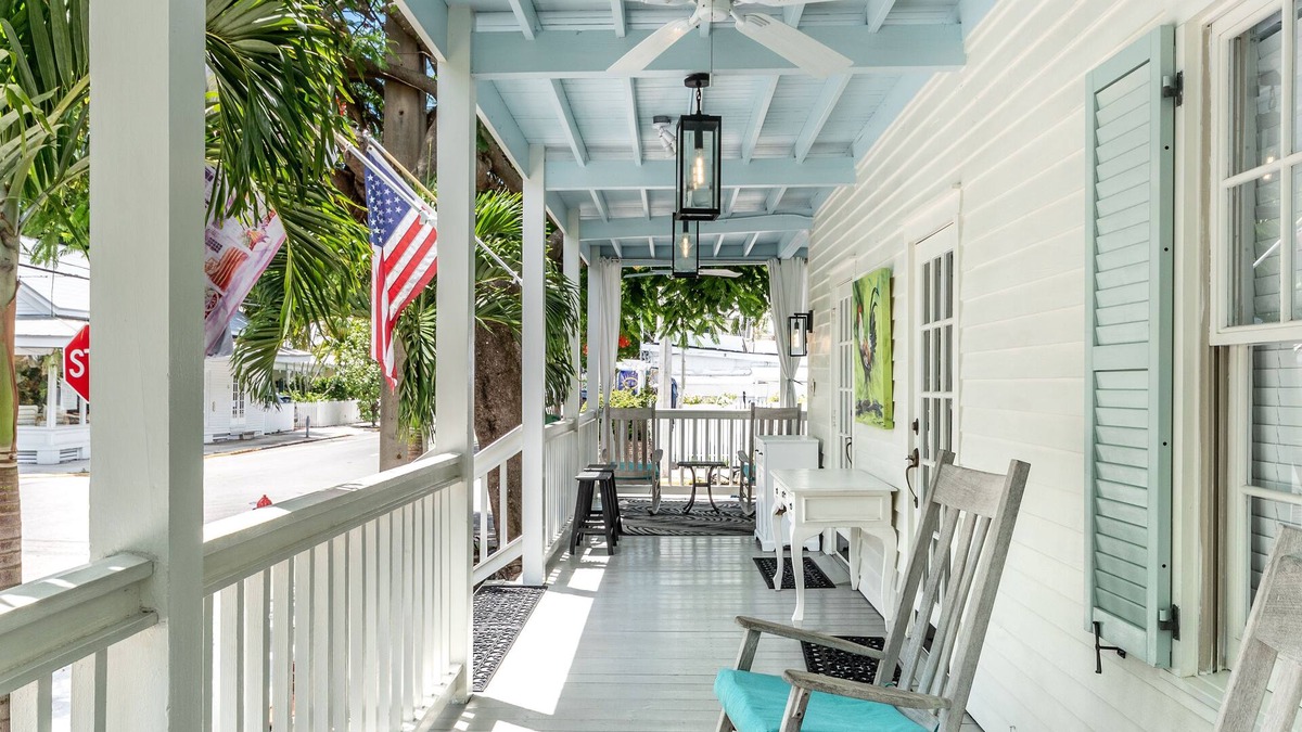 Key West Historic District Hotel | The Porch on Frances Inn
