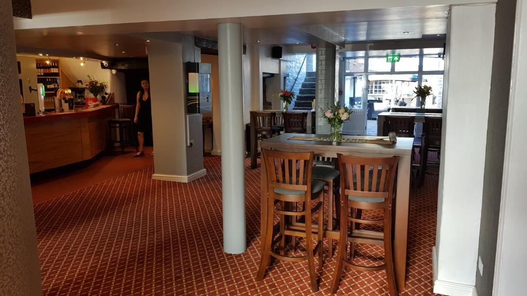 Chipping Sodbury Hotel | The Portcullis