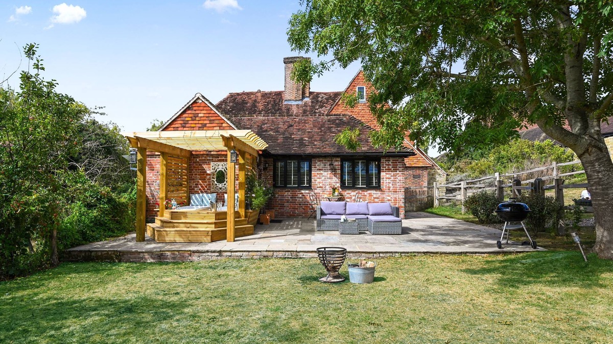 Blackham Cottage | The Potting Shed - a holiday let that sleeps 2 guests in 1 bedroom