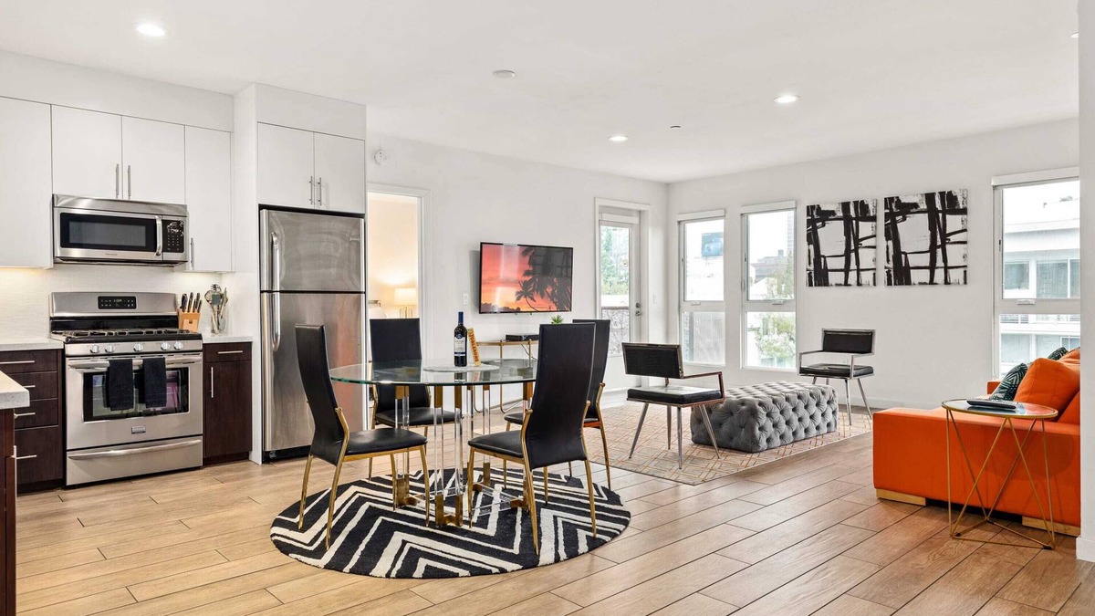 Carthay Circle Condo | The Prada Two-Bedroom Suite