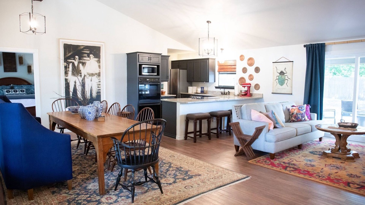 Abilene House | The Prickly Pear by Curated Stays: King Bed