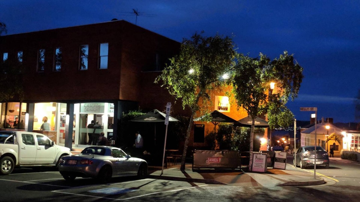 Battery Point Hotel | The Prince Of Wales Hotel