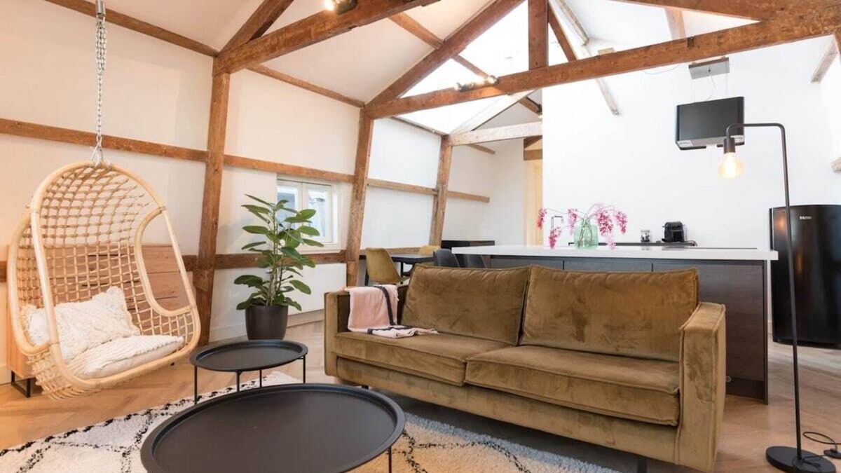 Grachtengordel-West Apartment | The Prinsen - Canal Apartment