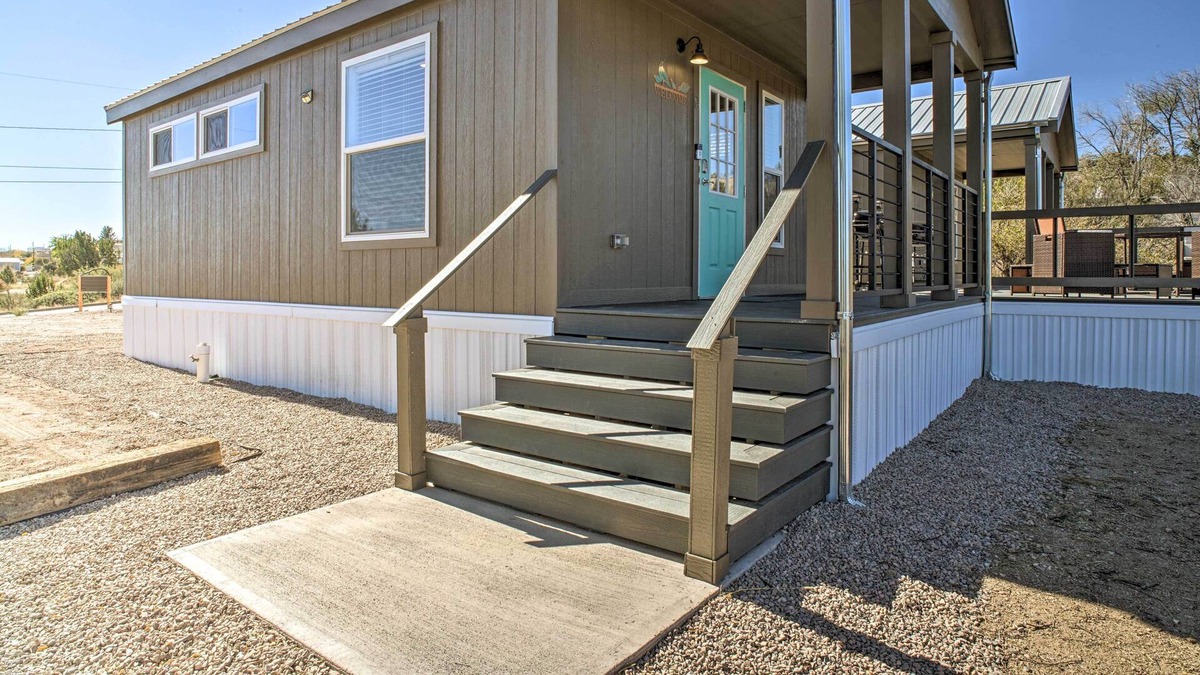 Tyrone House | ‘The Quail’ - Silver City Retreat with Views!