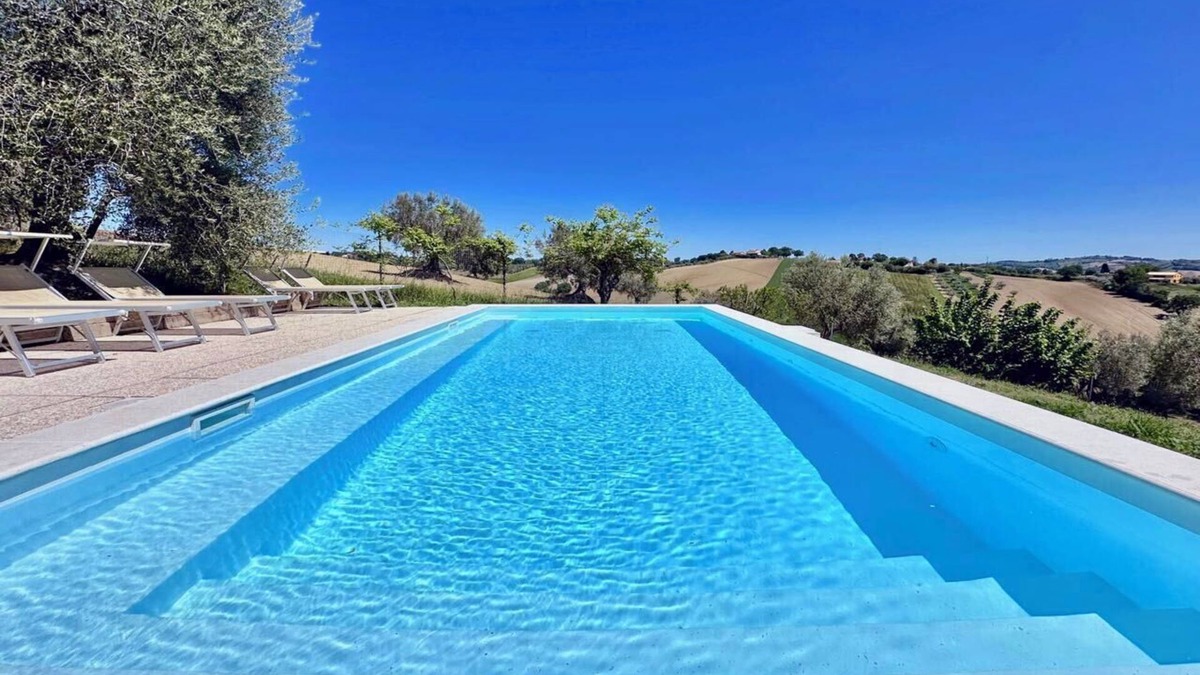 Bettolelle Apartment | The Quercia in historic villa with pool in Senigallia