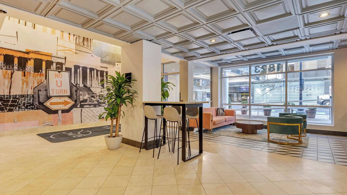 Connecticut Ave - K Street Hotel | The Quincy, an Ascend Collection Hotel