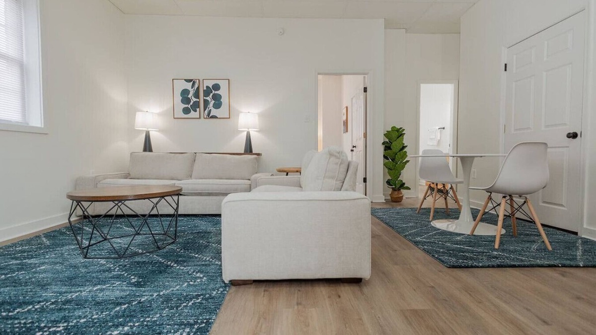 Martinsburg Apartment | The Radiant Residence