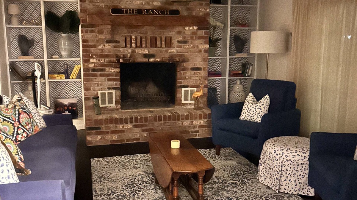 Greencastle House | The Ranch @DePauw University. Located in the heart of campus w/ a large yard.