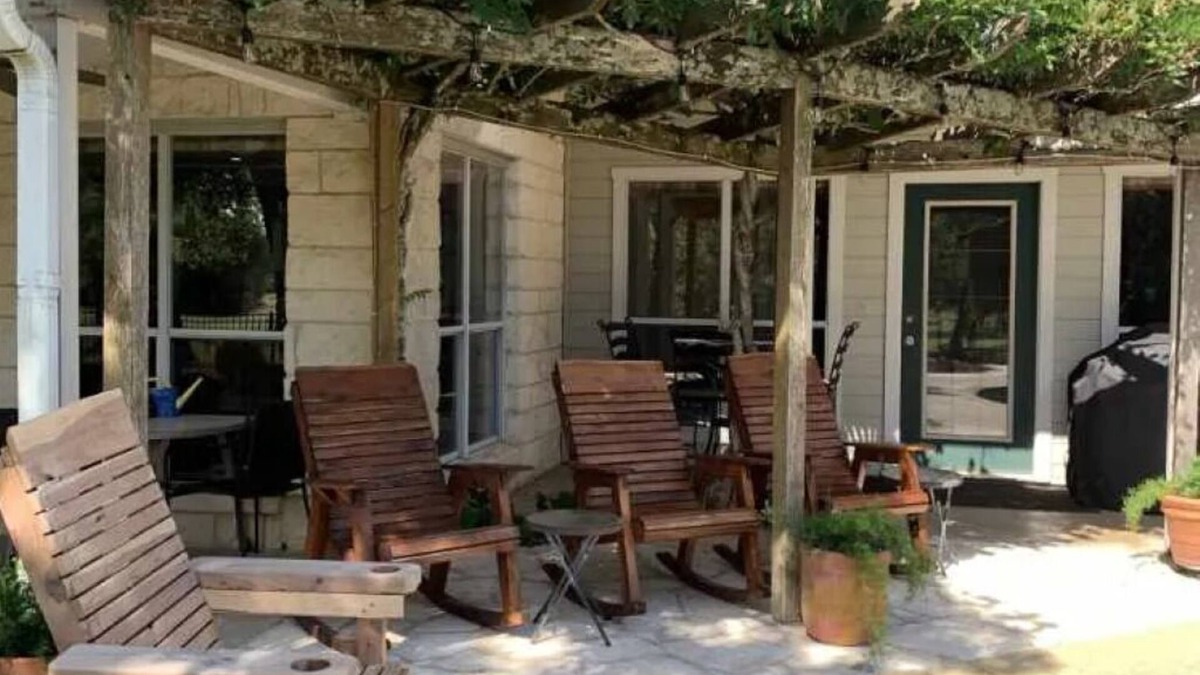 Jeddo Apartment | The Ranch House
