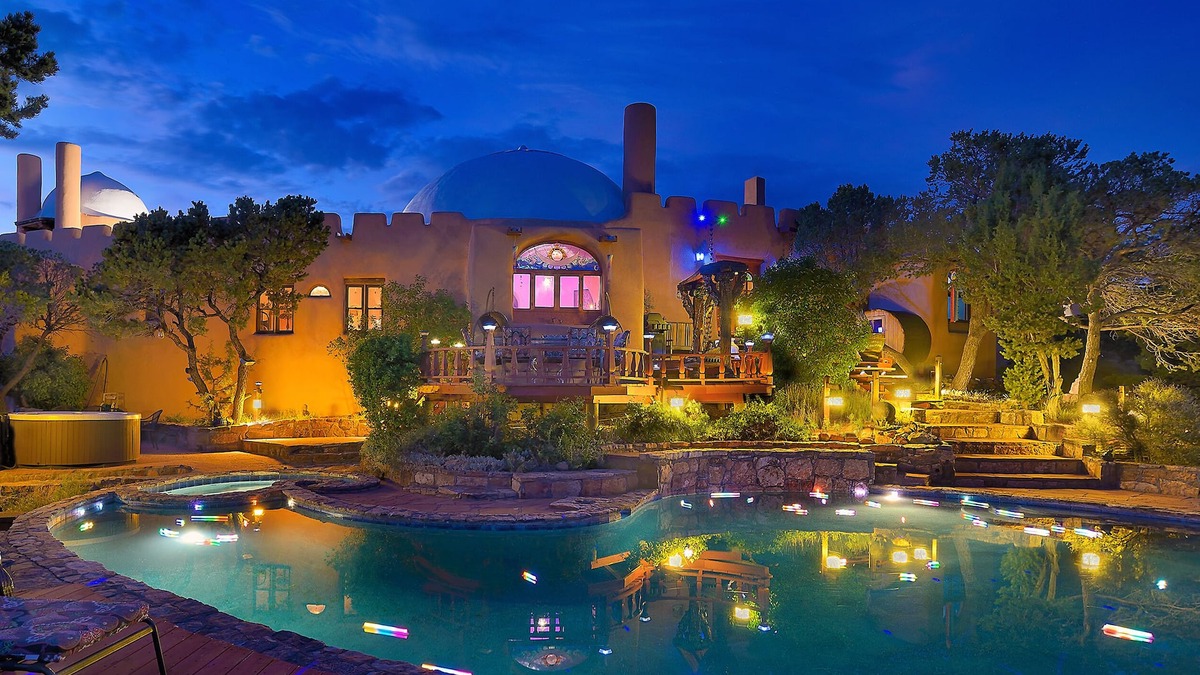 Santa Fe House | The Rass Mandal Residence: A Unique Oasis for Families, Reunions & Getaways